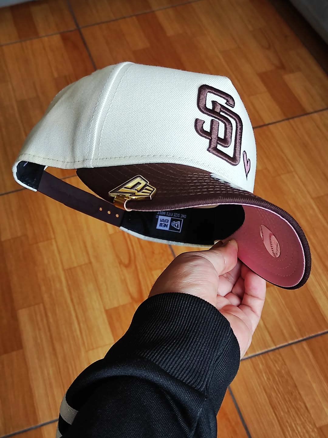 San Diego Padres 'Pink Satin Hearts Walnut' 9FORTY A-Frame Snapback