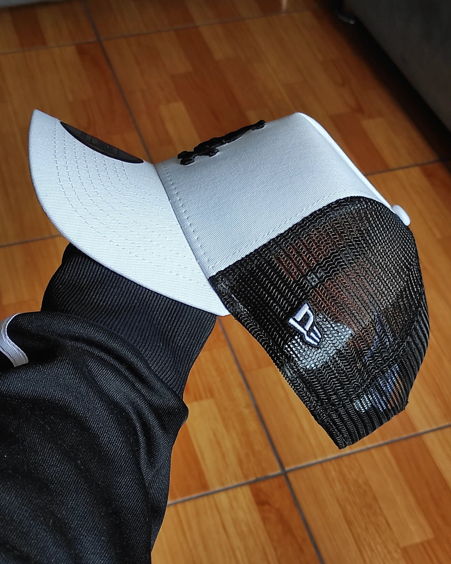 New Era Chicago White Sox  white/black Trucker a-frame