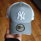 New Era Los New York Yankees plomo white Trucker a-frame