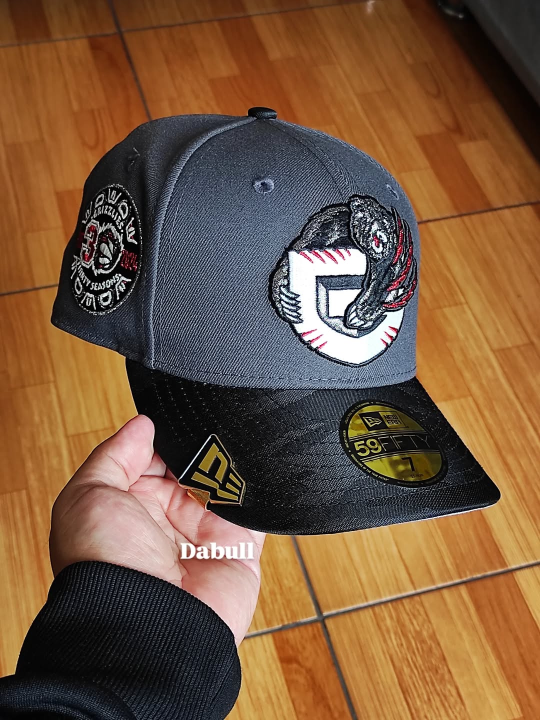 New Era Vancouver Grizzlies 30 Seasons Dark Gray Glow In The Dark Edition 59Fifty Fitted Hat