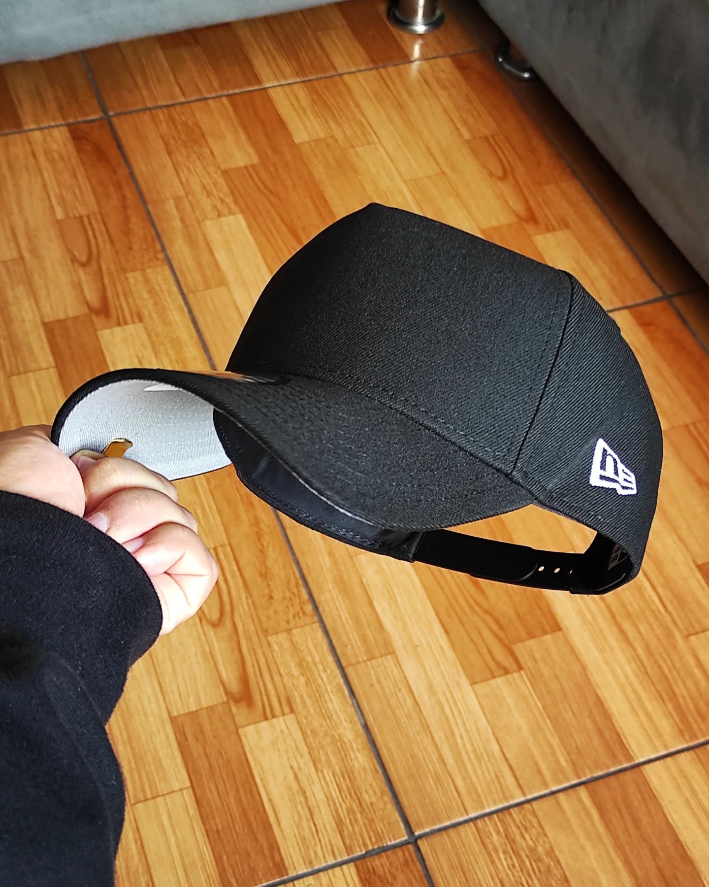 Gorra New Era Japan🇯🇵 Essential Ajustable A-frame negra.