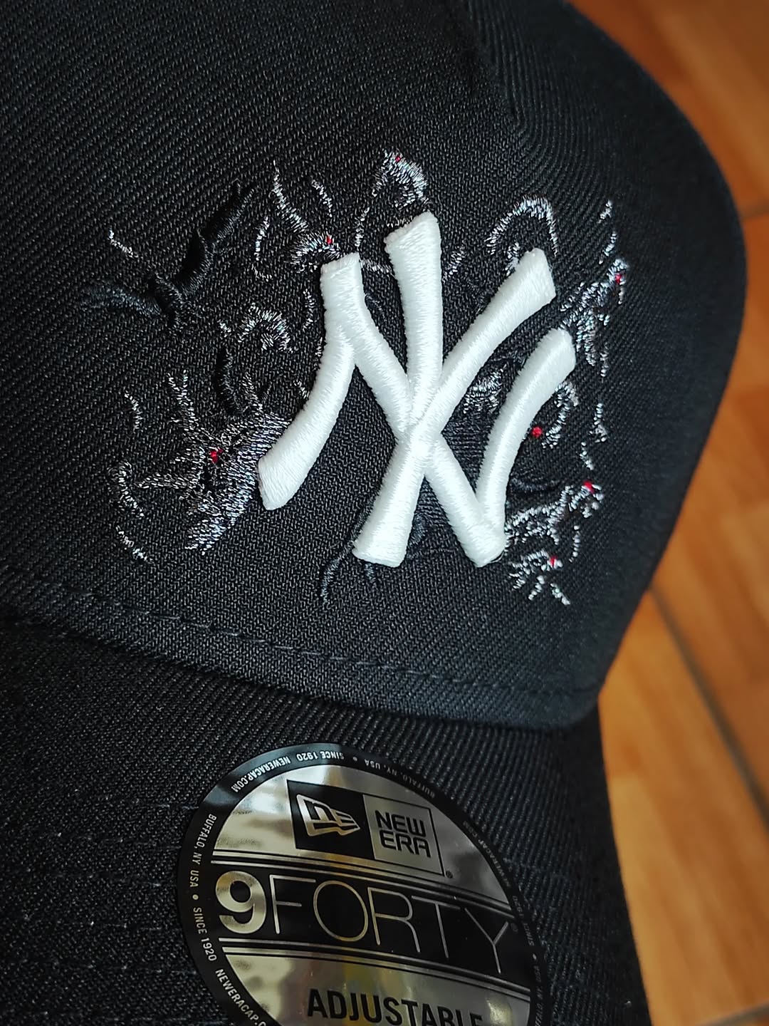 New Era New York Yankees Subway Series 2000 Black Prime Edition 9Forty A Frame Snapback glow 🔦 brilla en la oscuridad