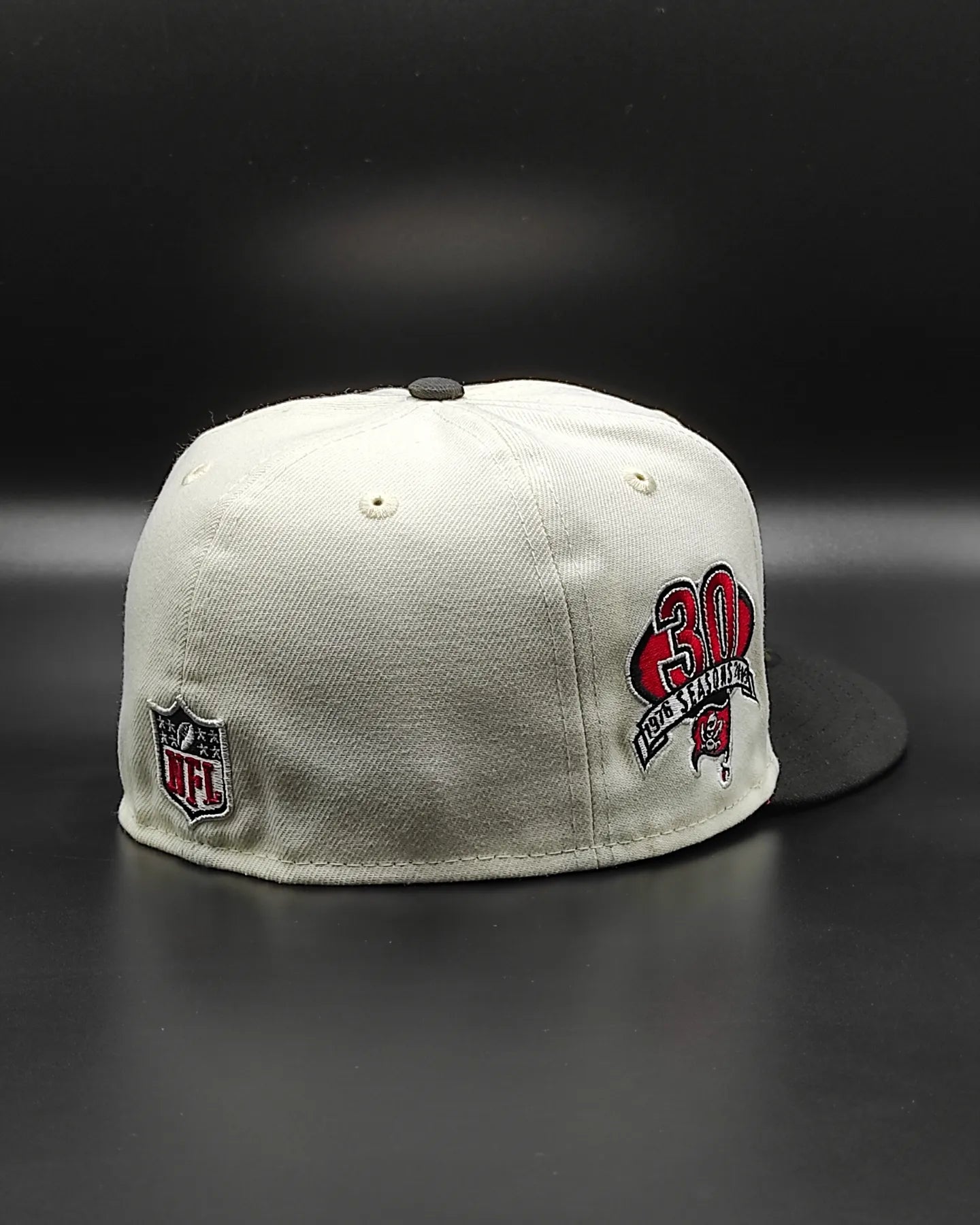 New Era Tampa Bay Buccaneers 30th Anniversary Cream Dome Edition 59Fifty Fitted Hat