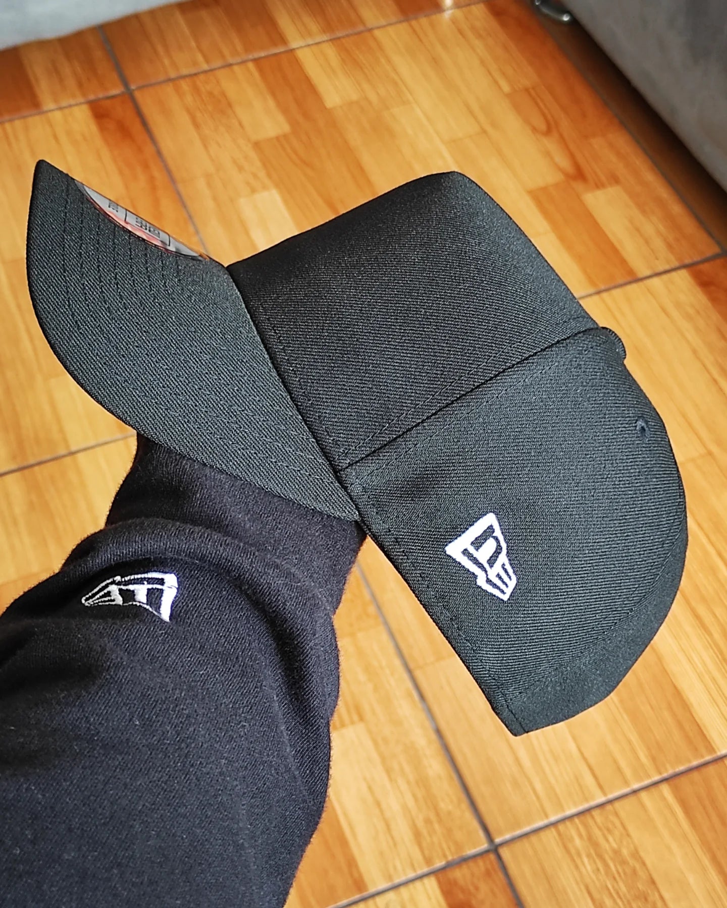 Gorra New Era Japan🇯🇵 Essential Ajustable A-frame negra.