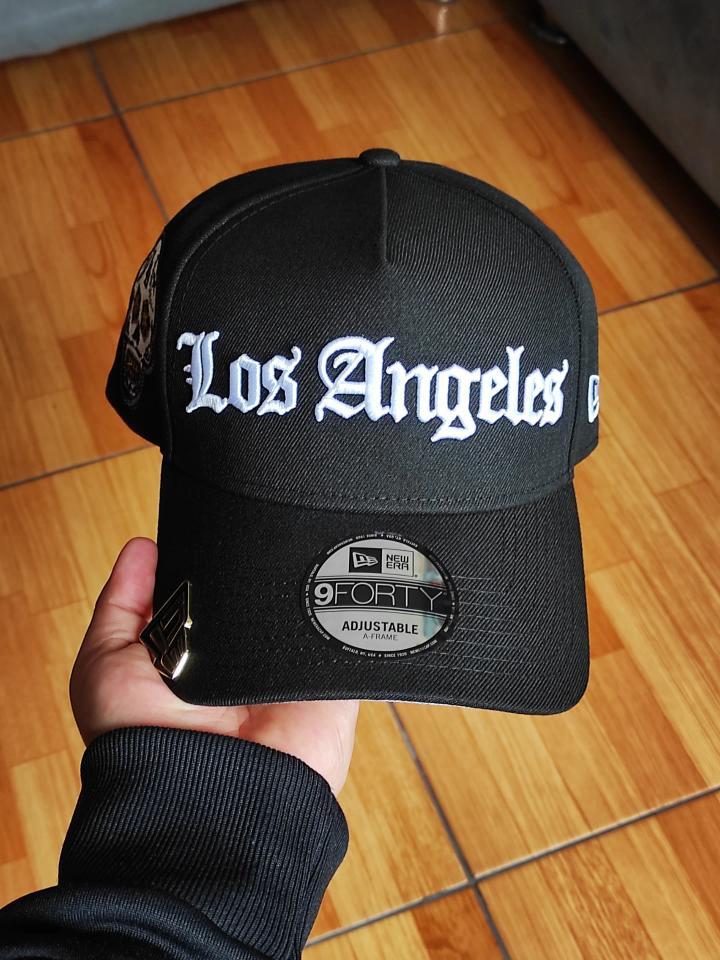 New Era Los Angeles Dodgers skull ☠️ Black  Edition 9Forty A Frame Snapback
