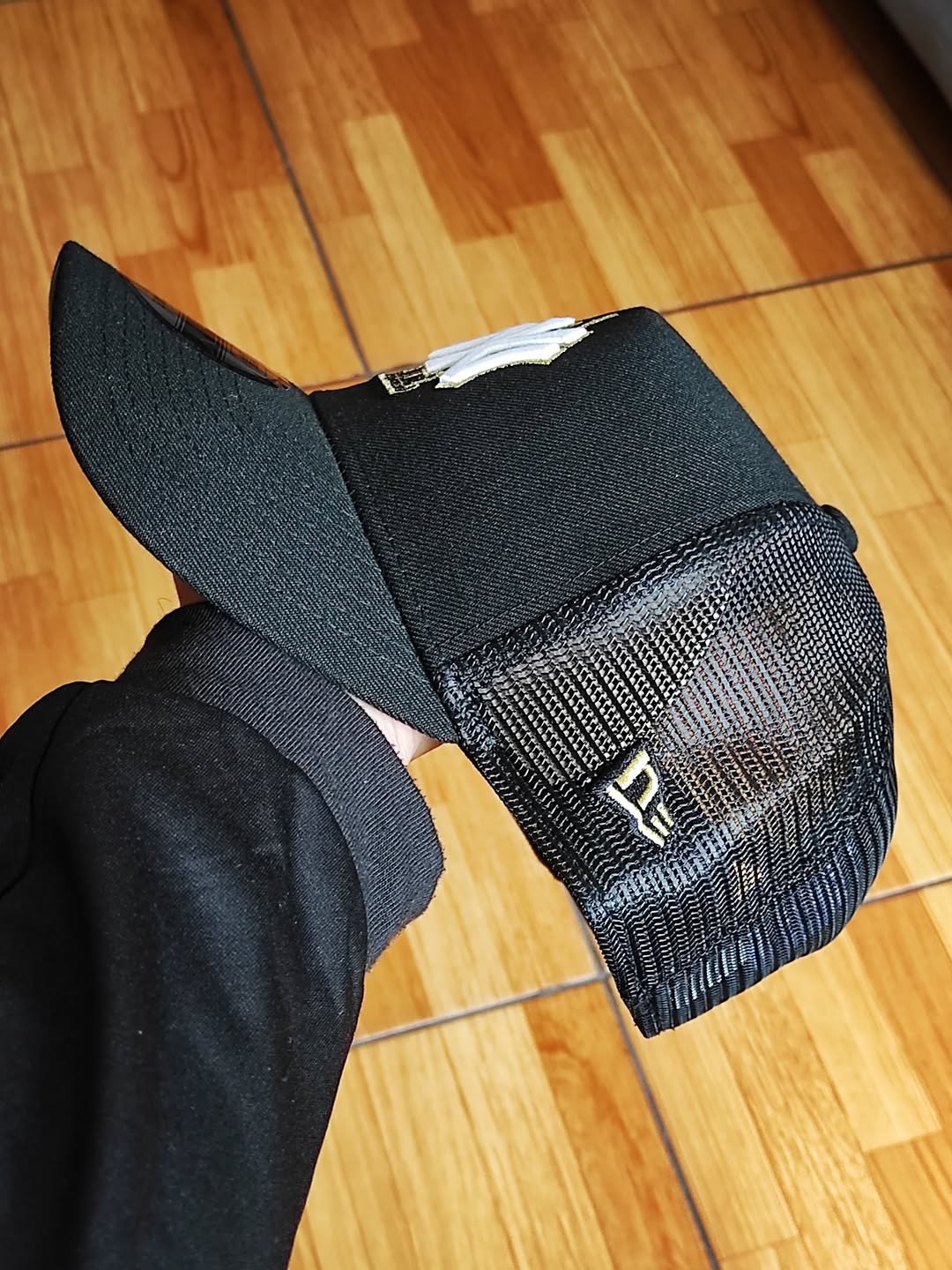 New era new York Yankees empire trucker a frame