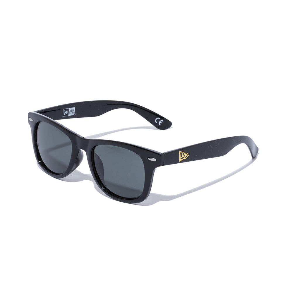 Wellington sunglasses with square lenses, glossy black frame, and