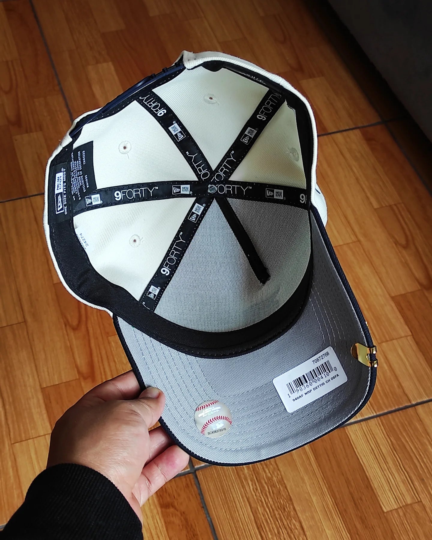 New Era Detroit Tigers comerica park tow tone Chrome baby  9forty A-FRAME