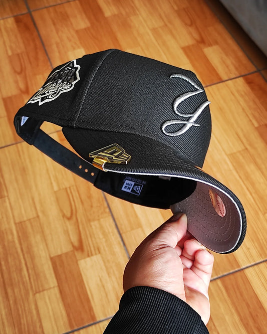 New Era New York Yankees World Series 1999 Liquid Titanium Black Edition 9Forty A Frame Snapback