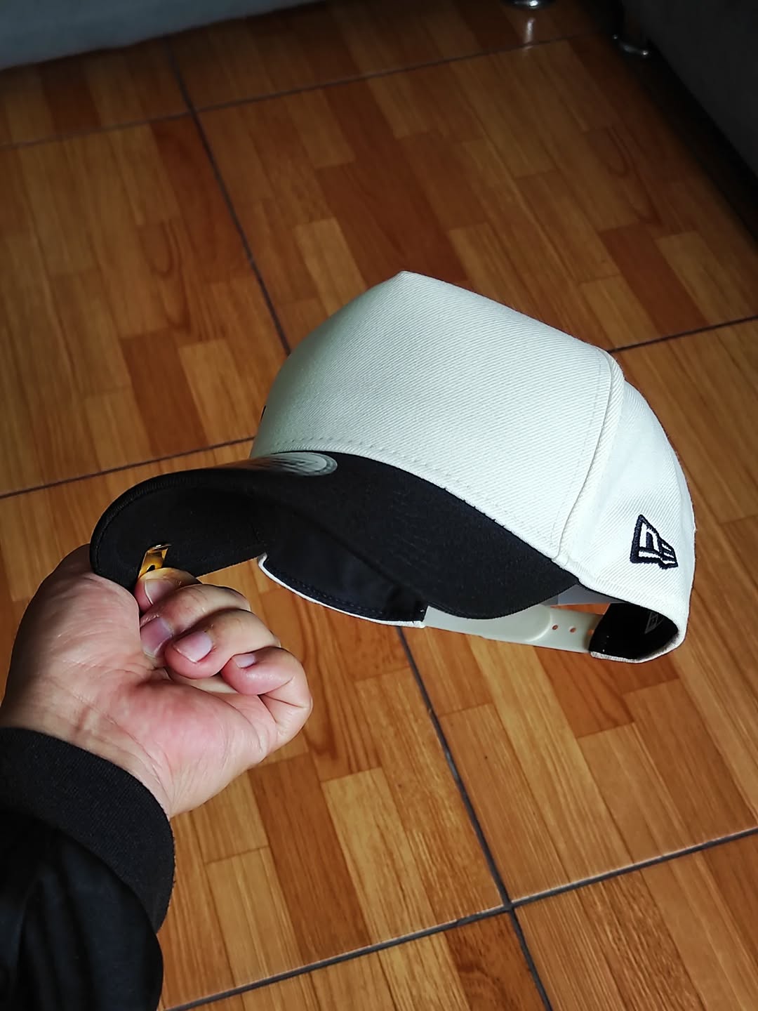 Gorra New Era Japan🇯🇵 Essential Ajustable A-frame chrome negra