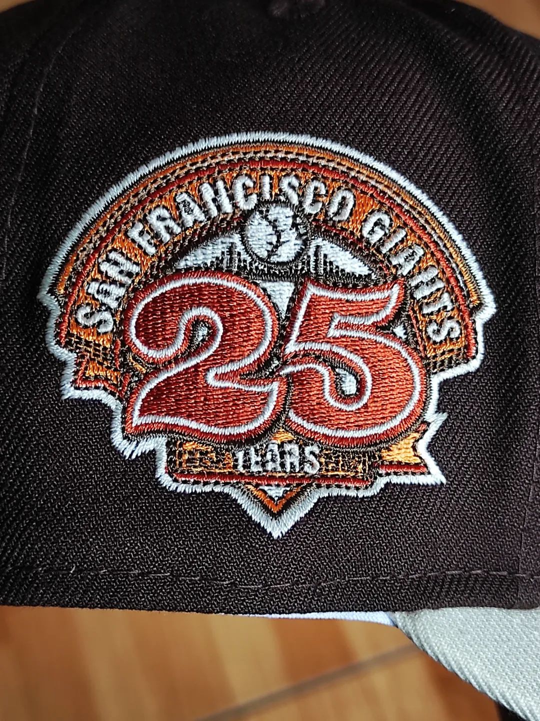 Gorra San Francisco Giants MLB Team Wings 59FIFTY Fitted Marrón Oscuro