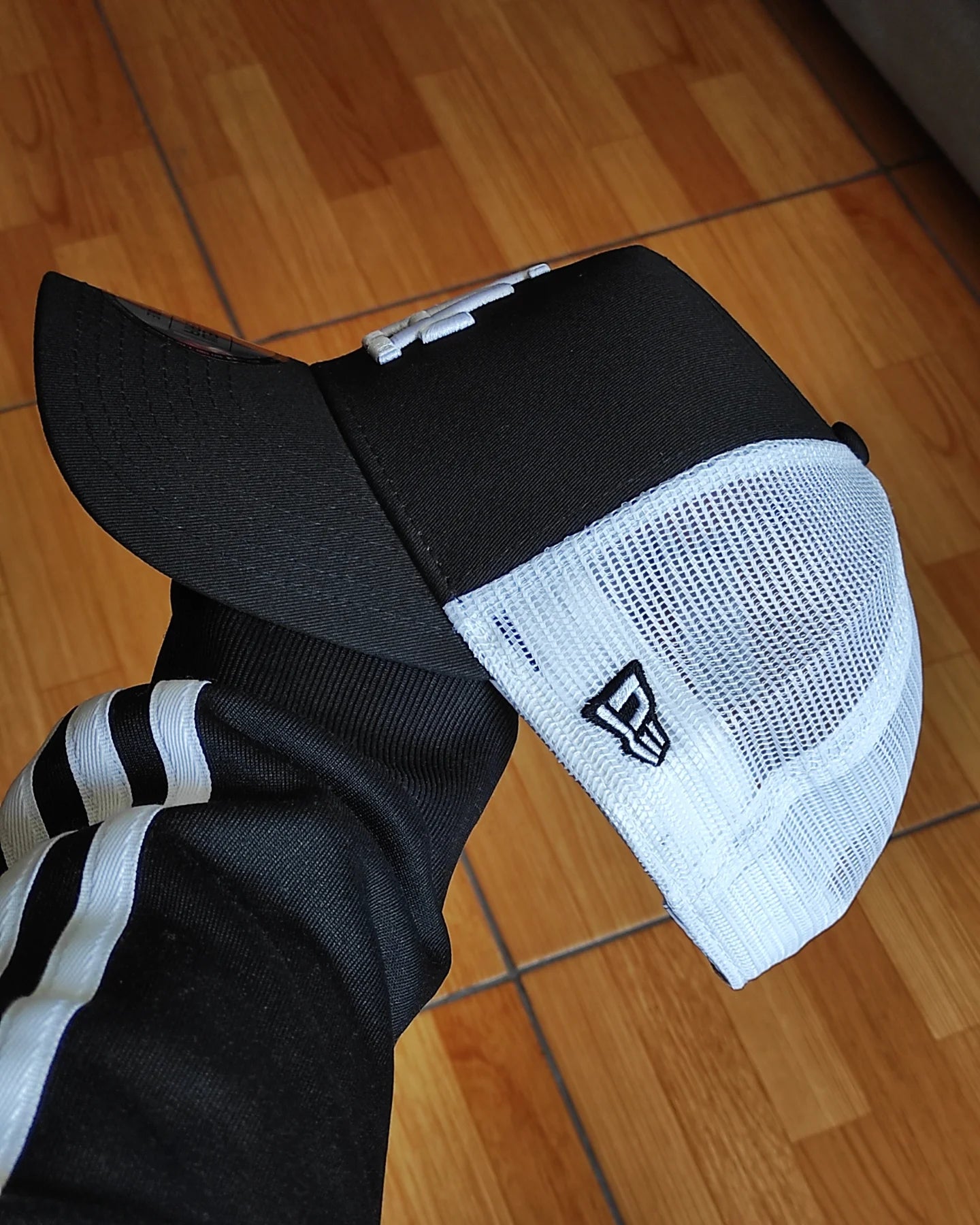 New Era Los Angeles Dodgers black white Trucker a-frame
