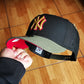 New era 9fifty mlb new york yankees world series 1999 two tone / scarlet uv snapback cap