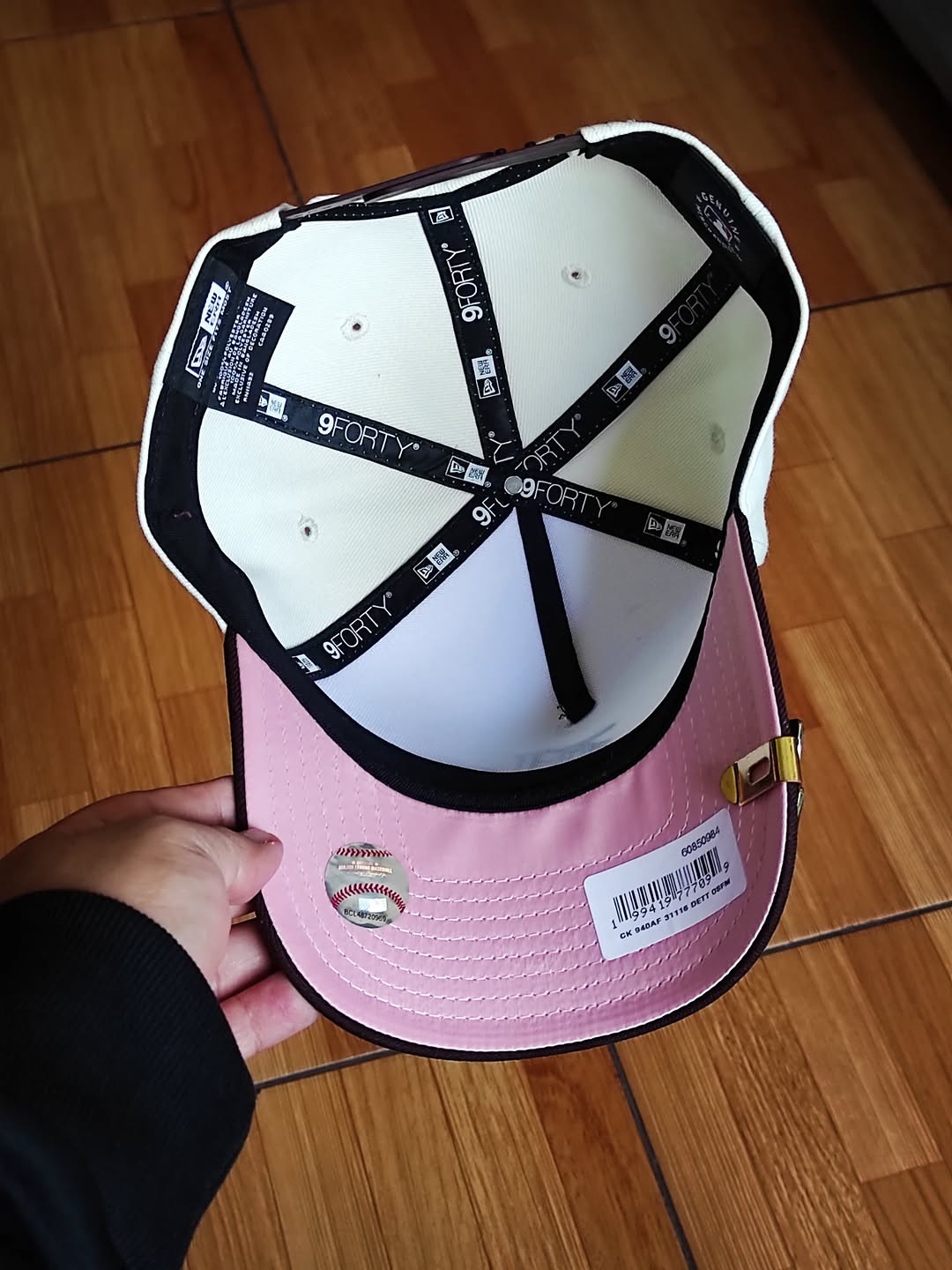 Detroit Tigers 'Pink Satin Hearts Walnut' 9FORTY A-Frame Snapback