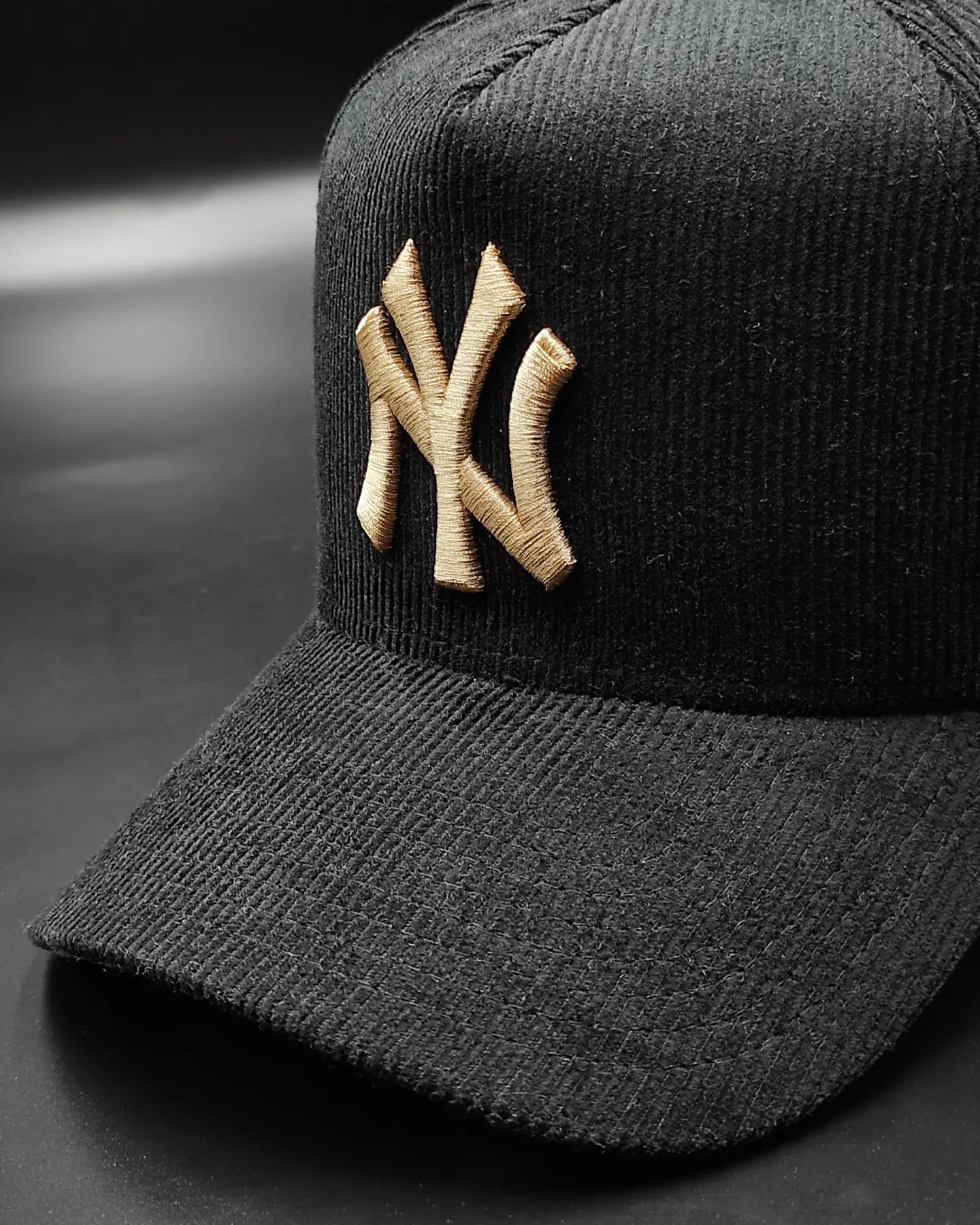 New Era New York Yankees "Corduroy Black" 9 Forty A-FRAME snapback