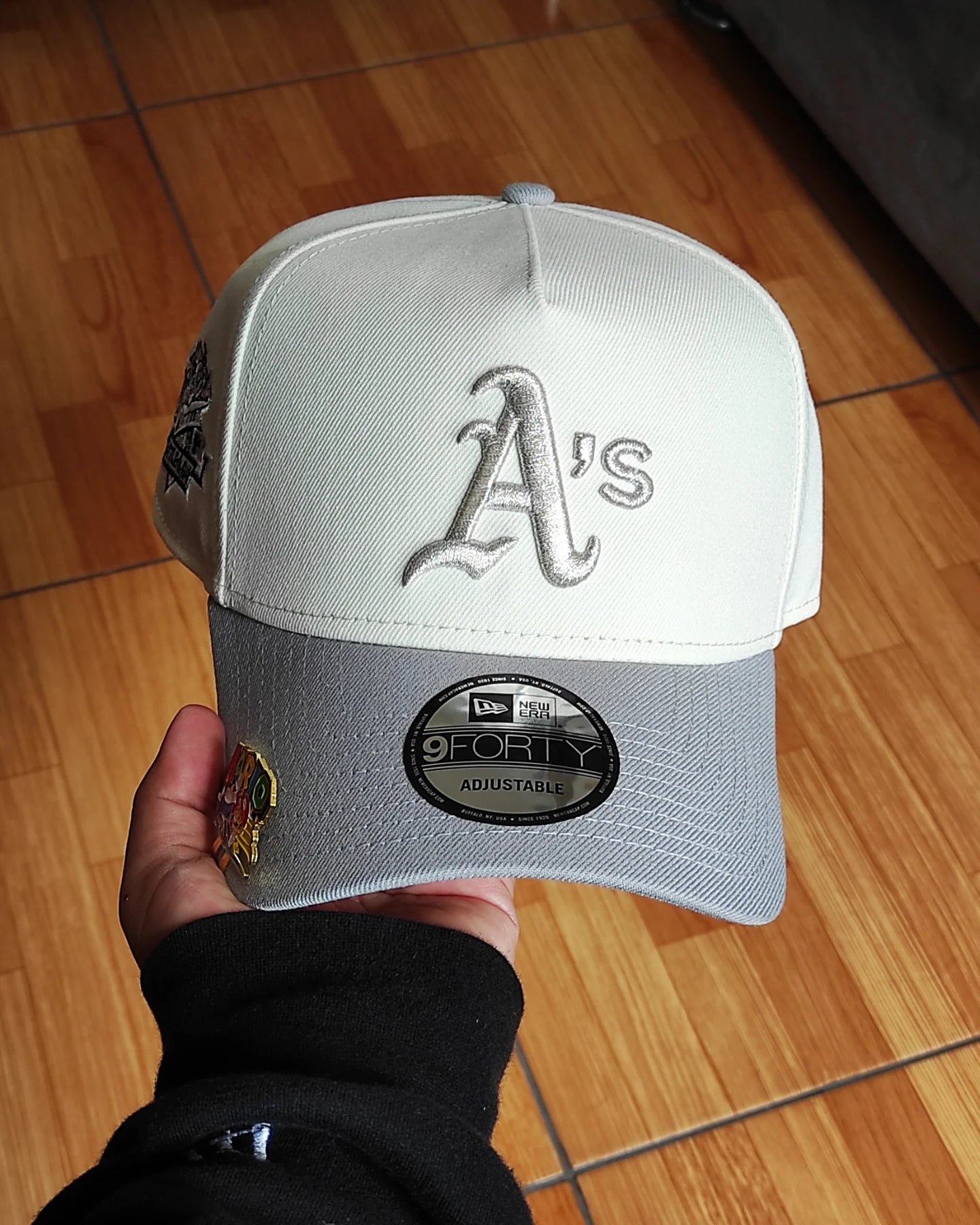 New Era Oakland Athletics World Series 1989 Metallic Chrome Two Tone A Frame 9Forty Snapback Hat