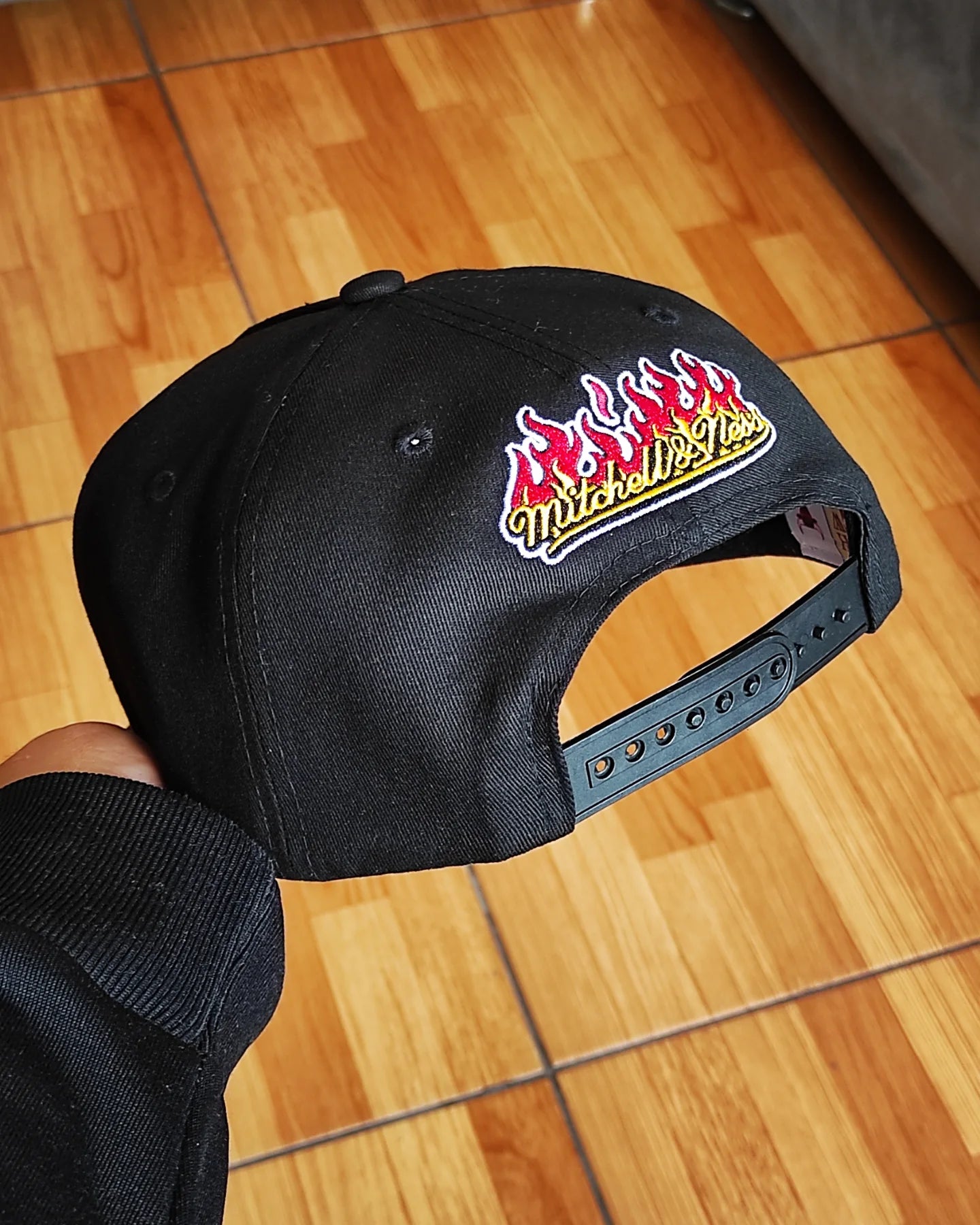 Mitchell and ness Chicago bulls 6x champions fire pro pinch fit snapback