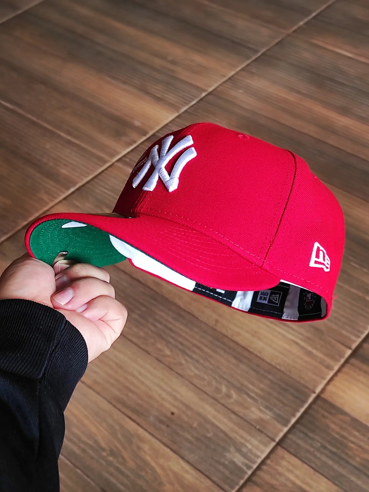 New Era New York Yankees 27x World Champions Metallic Pewter Red Prime Edition 59Fifty Fitted Hat