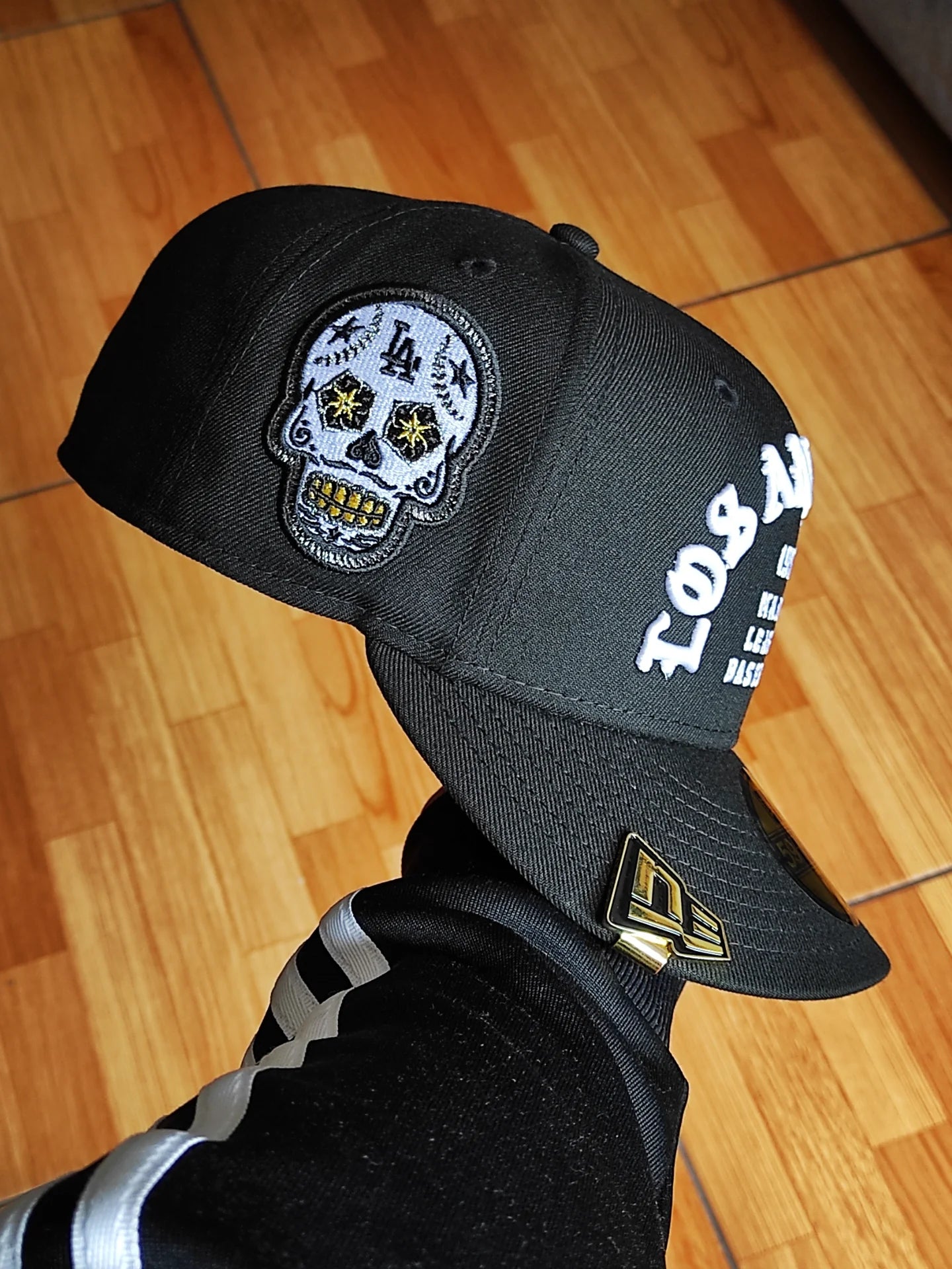 New Era Los Angeles Dodgers SKULL 💀 Chrome Black edition 59fifty fitted