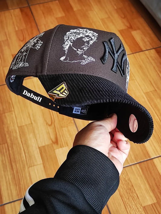 New era New York Yankees MYTHICAL two toned 9FORTY A-FRAME HAT