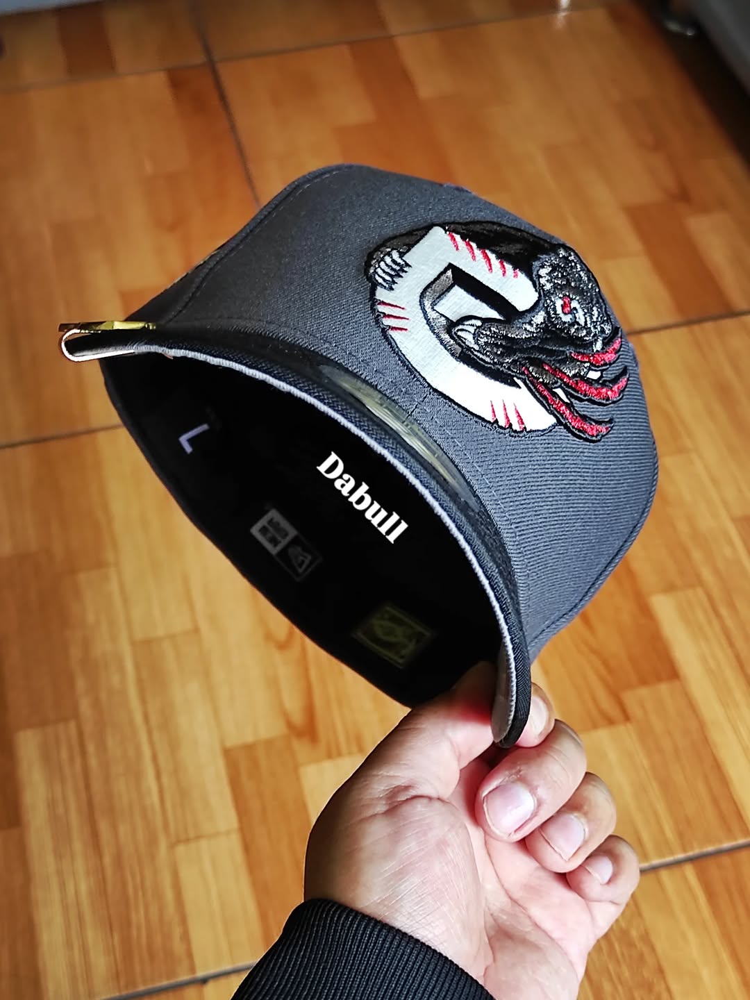 New Era Vancouver Grizzlies 30 Seasons Dark Gray Glow In The Dark Edition 59Fifty Fitted Hat