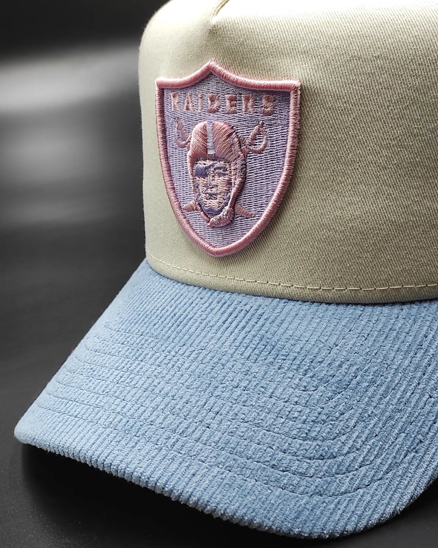 New era Oakland Raiders ' Corduroy' 9FORTY A-Frame Snapback