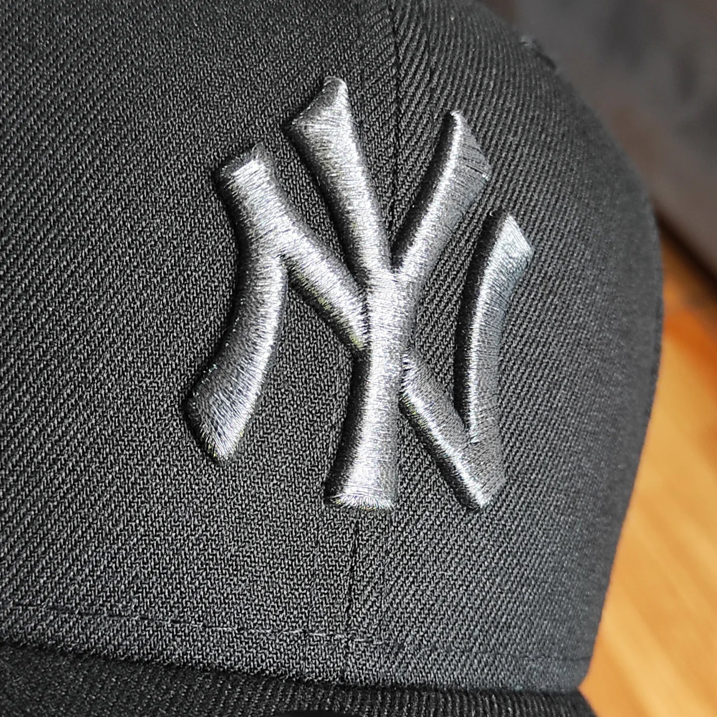 New Era New York Yankees World Series 1999 Liquid Titanium Edition 59Fifty Fitted Hat