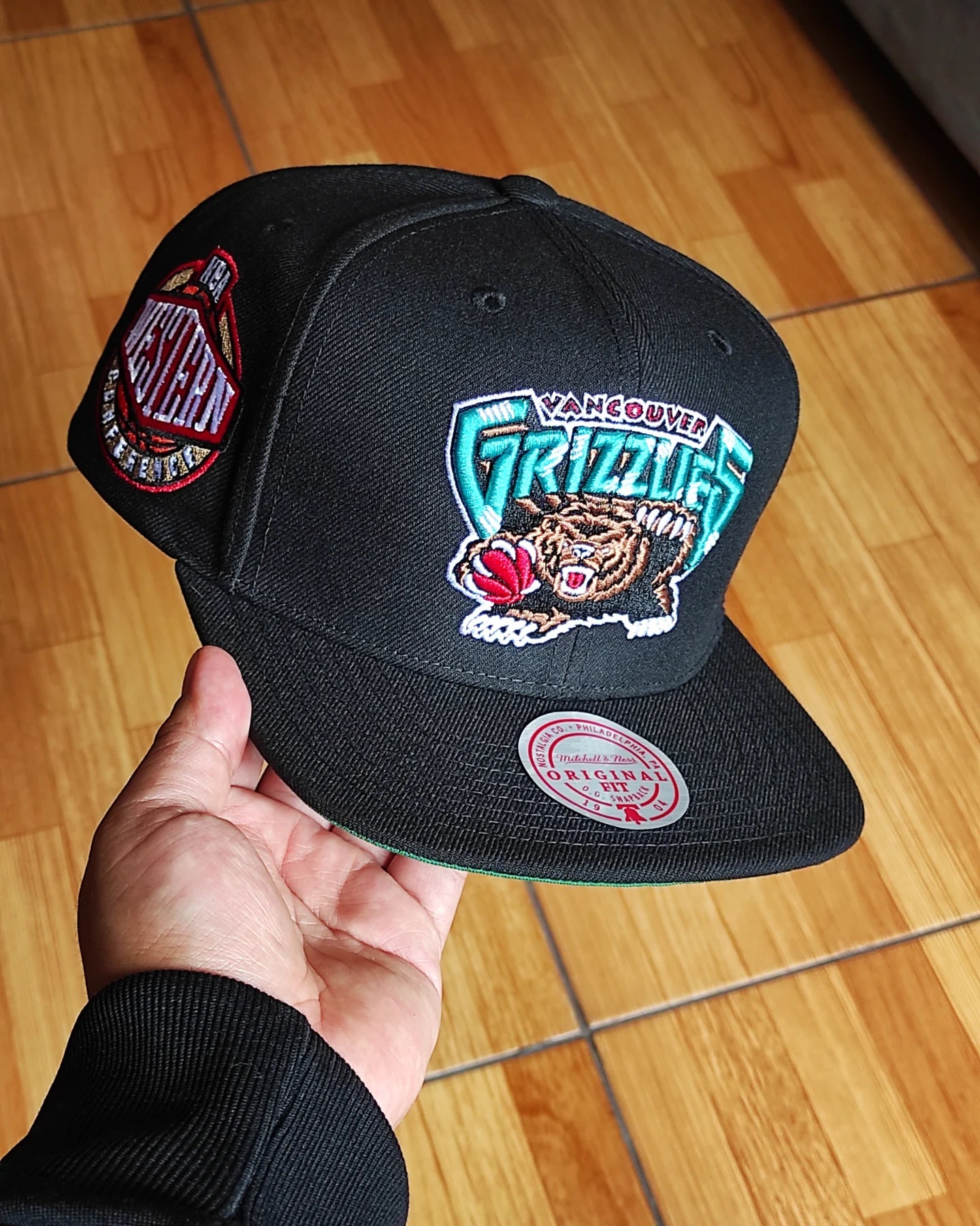 Mitchell and Ness Vancouver Grizzlies NBA wester BLACK snapback