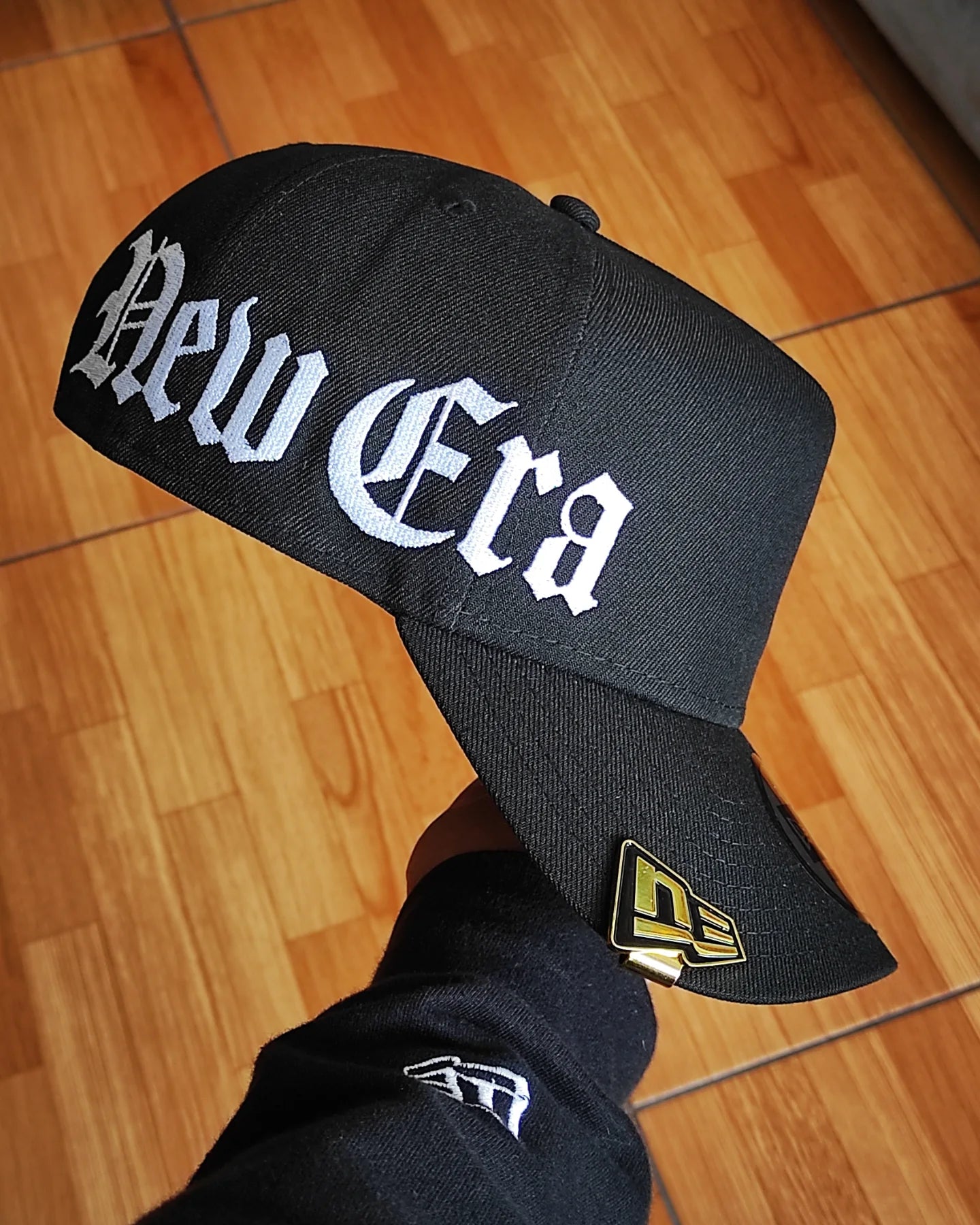 Gorra New Era Japan🇯🇵 Essential Ajustable A-frame negra.