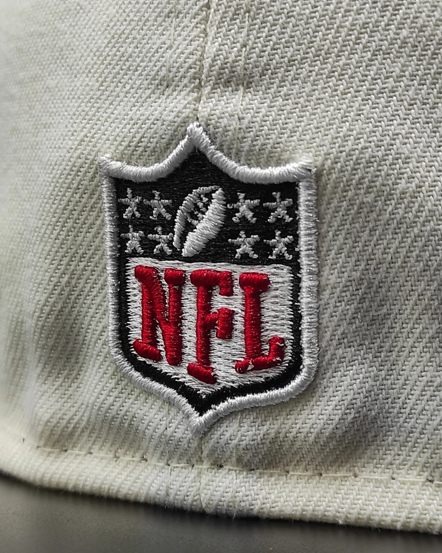 New Era Tampa Bay Buccaneers 30th Anniversary Cream Dome Edition 59Fifty Fitted Hat