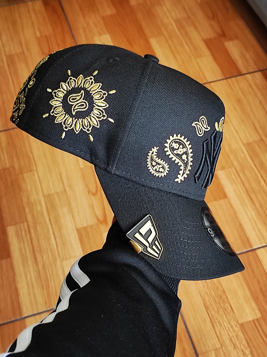 New era New York Yankees paisley BLACK 9FORTY A-FRAME HAT