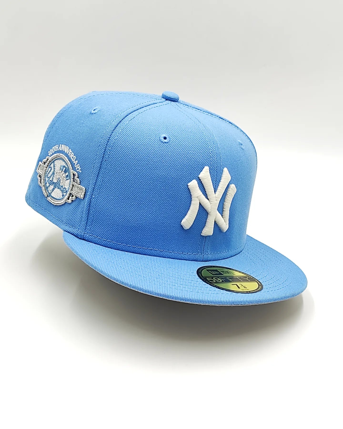 New York Yankees 100 anniversary new era 59fifty fitted - sky blue, white, silver - brilla en la oscuridad