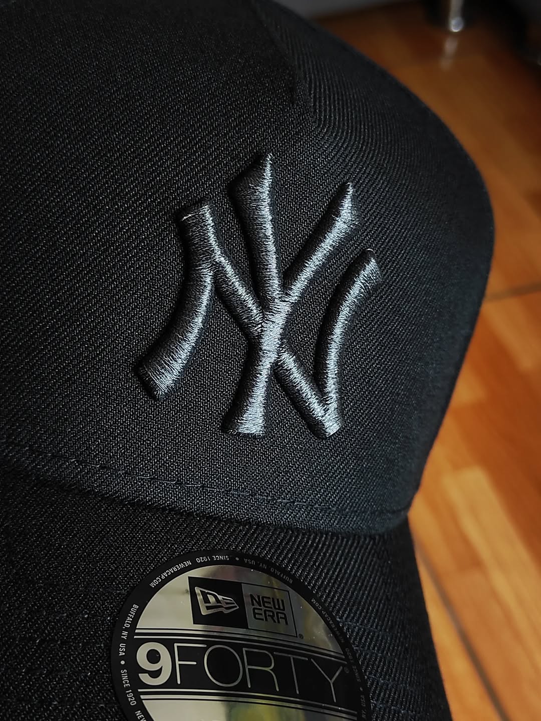 New Era New York Yankees World Series 1999 Liquid Titanium Edition 9Forty A Frame Snapback Hat