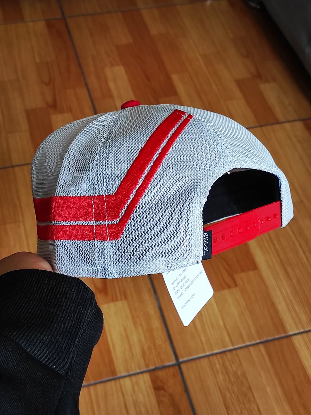 Gorra trucker azul y blanca dromedario Smokin' Somebody Stop Me Supercharged The Farm de Goorin Bros.