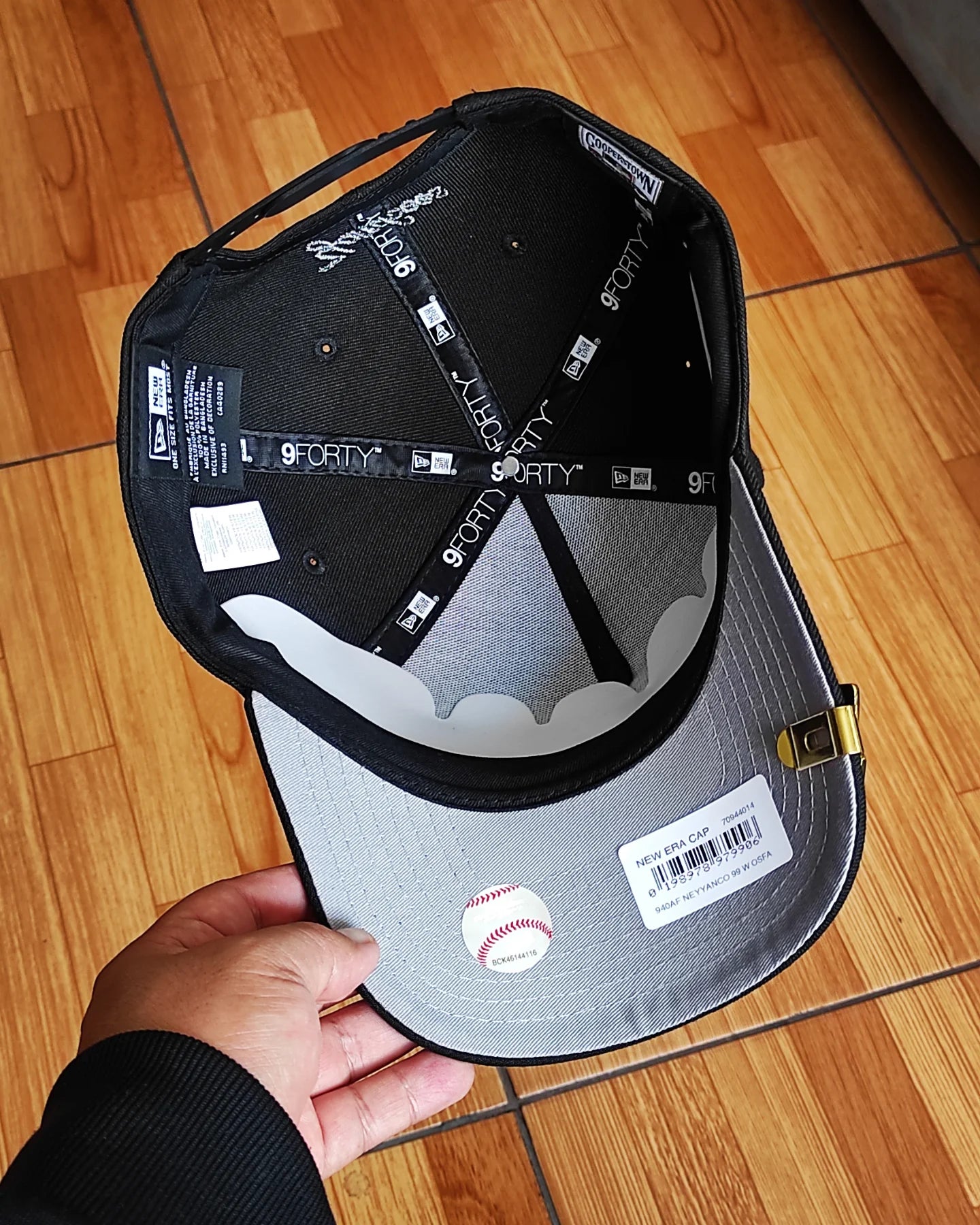 New Era New York Yankees World Series 1999 Liquid Titanium Black Edition 9Forty A Frame Snapback