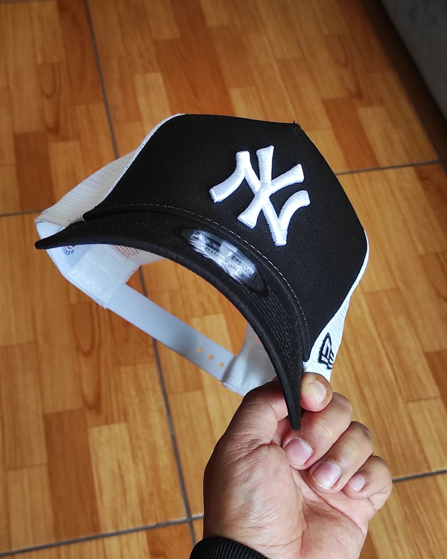 New Era Los New York Yankees black white Trucker a-frame