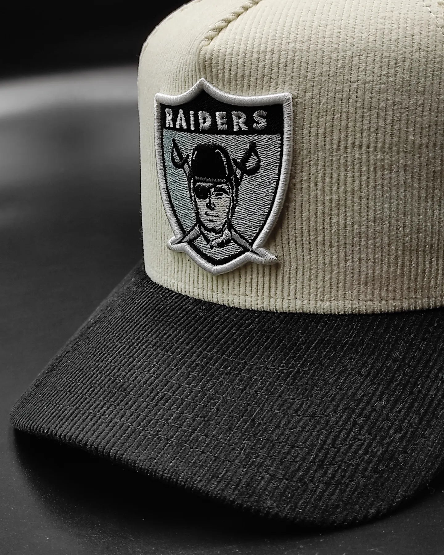 New Era Las Vegas Raiders 2 tonos Corduroy 9 forty aframe 🔲