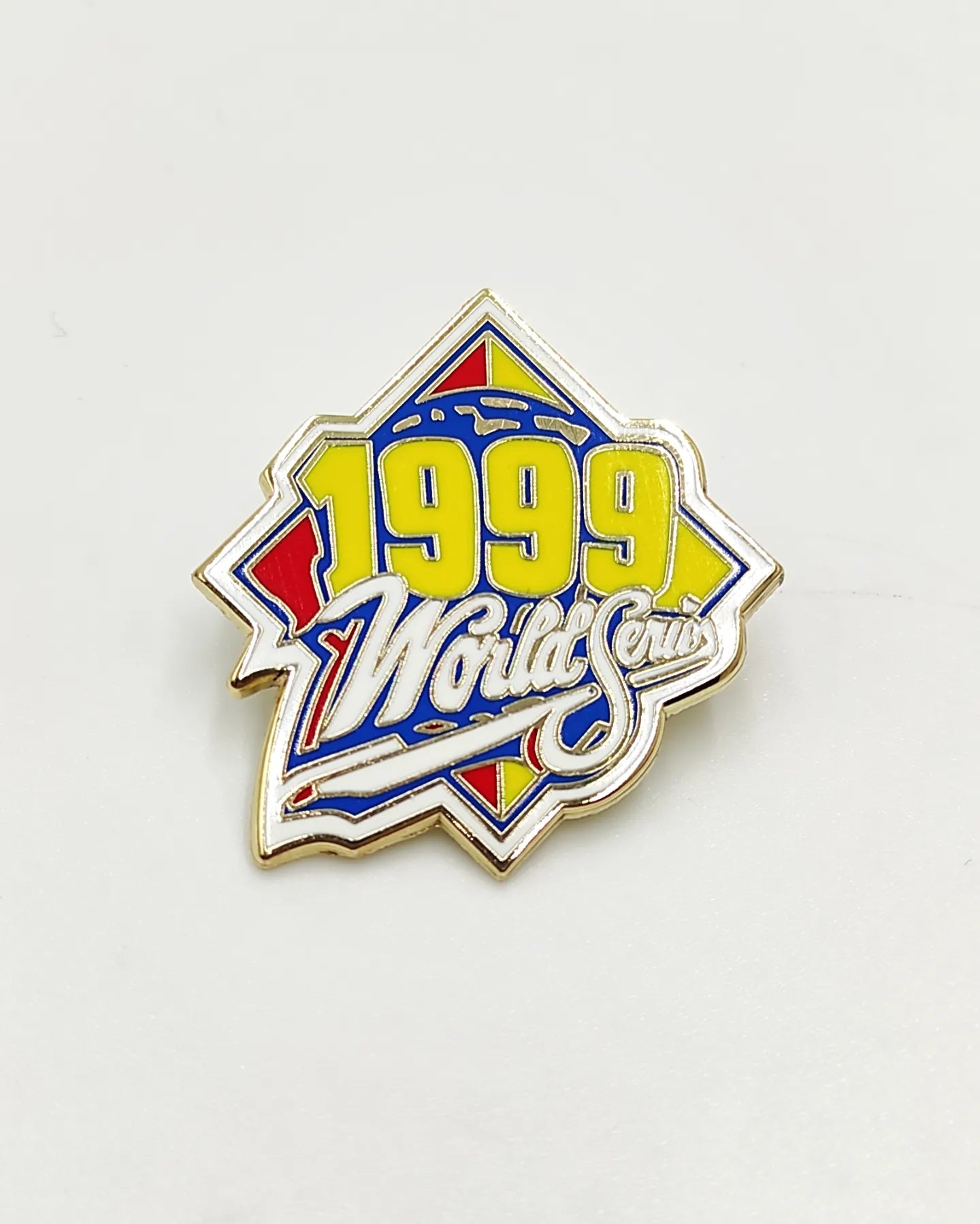 Pin metálico World series 1999