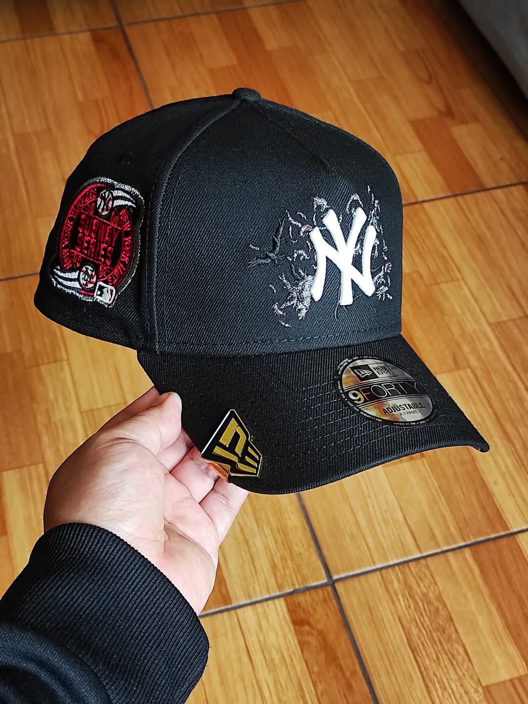 New Era New York Yankees Subway Series 2000 Black Prime Edition 9Forty A Frame Snapback glow 🔦 brilla en la oscuridad