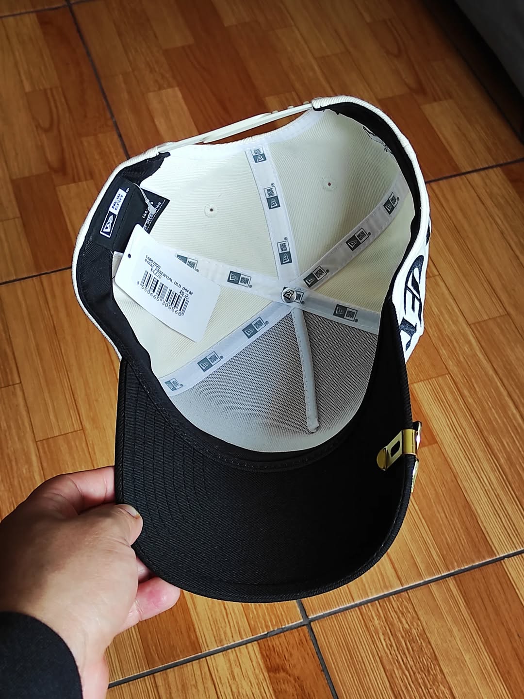 Gorra New Era Japan🇯🇵 Essential Ajustable A-frame chrome negra