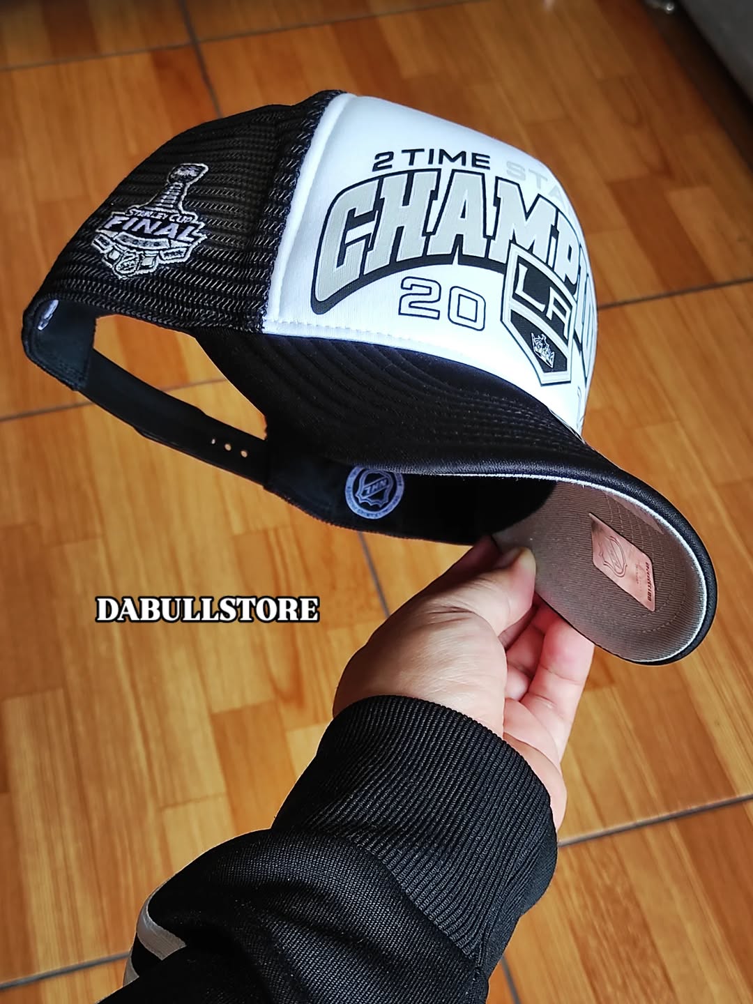 47Brand Los Angeles Kings vintage 2014 Stanley cup black foam Trucker Snapback