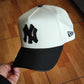 New Era New York Yankees 'visor cuero'' 9FORTY A-Frame Snapback