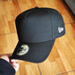 Gorra New Era Japan🇯🇵 Essential Ajustable A-frame negra.