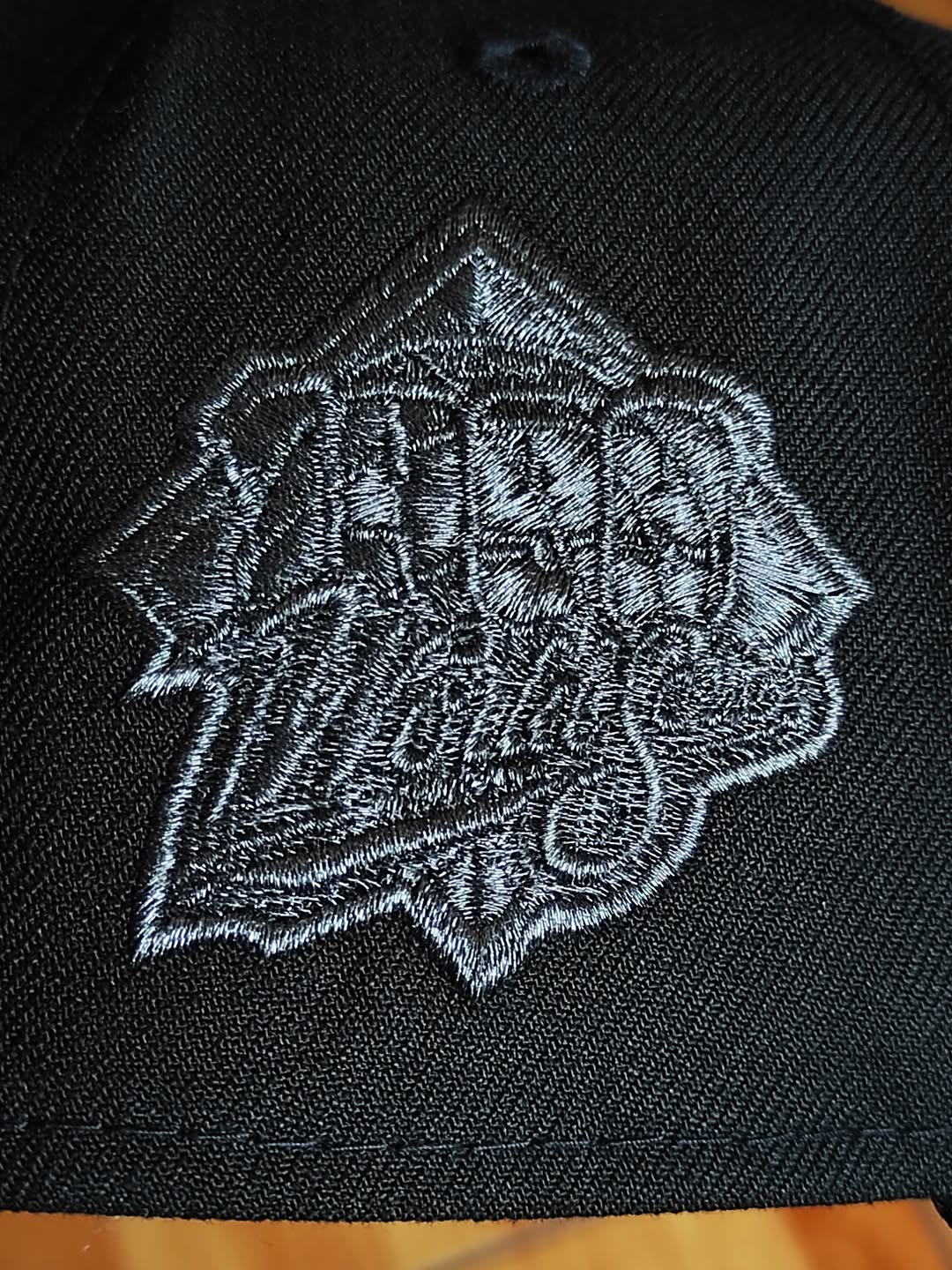 New Era New York Yankees World Series 1999 Liquid Titanium Edition 9Forty A Frame Snapback Hat