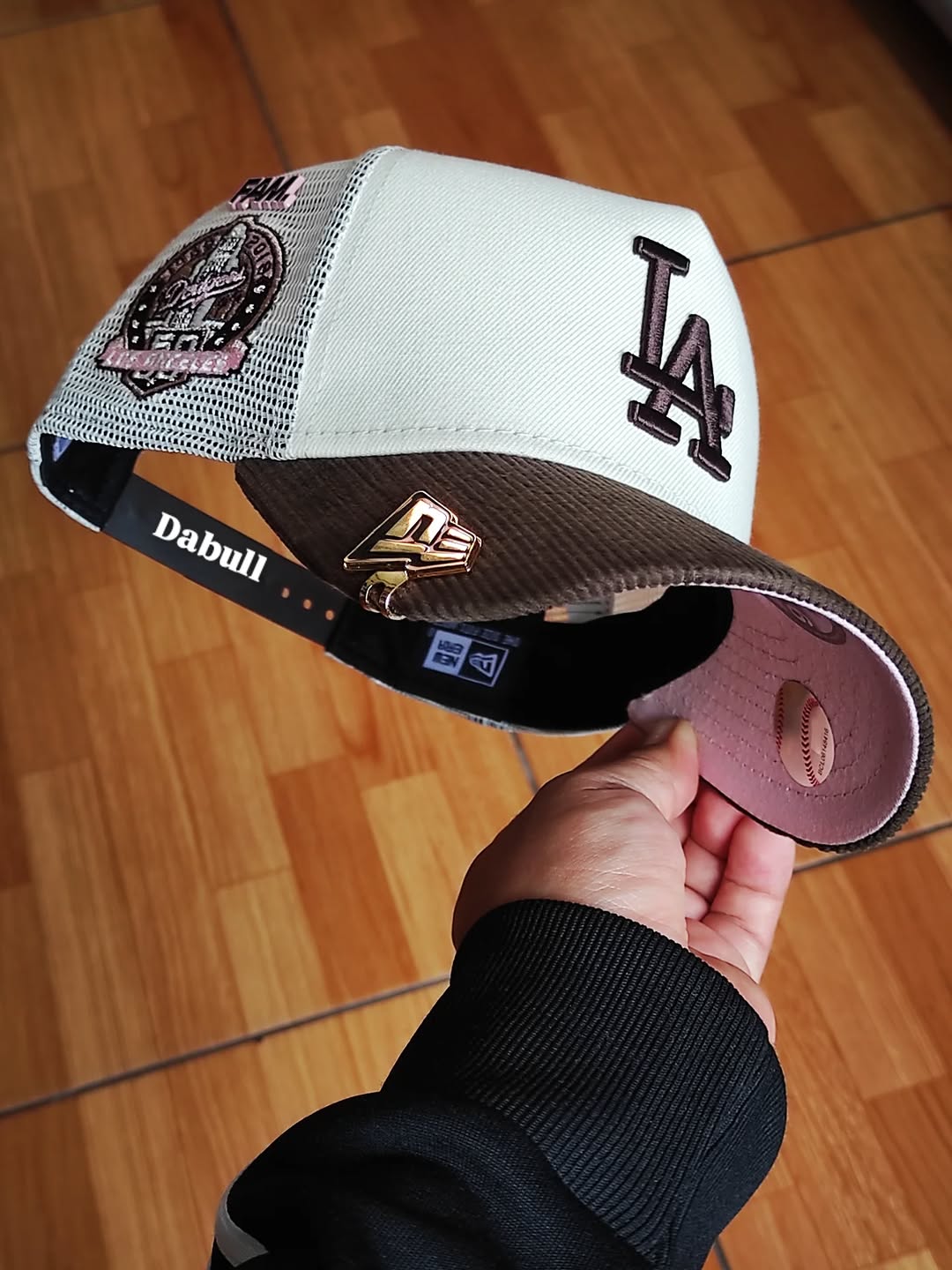 NEW ERA 9FORTY A-FRAME MLB LOS ANGELES DODGERS 60TH 2TONE / PINK UV TRUCKER