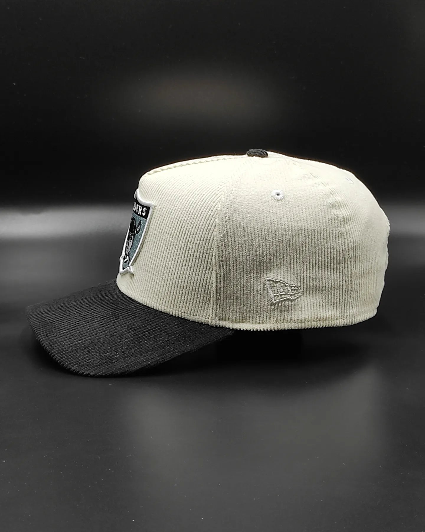 New Era Las Vegas Raiders 2 tonos Corduroy 9 forty aframe 🔲