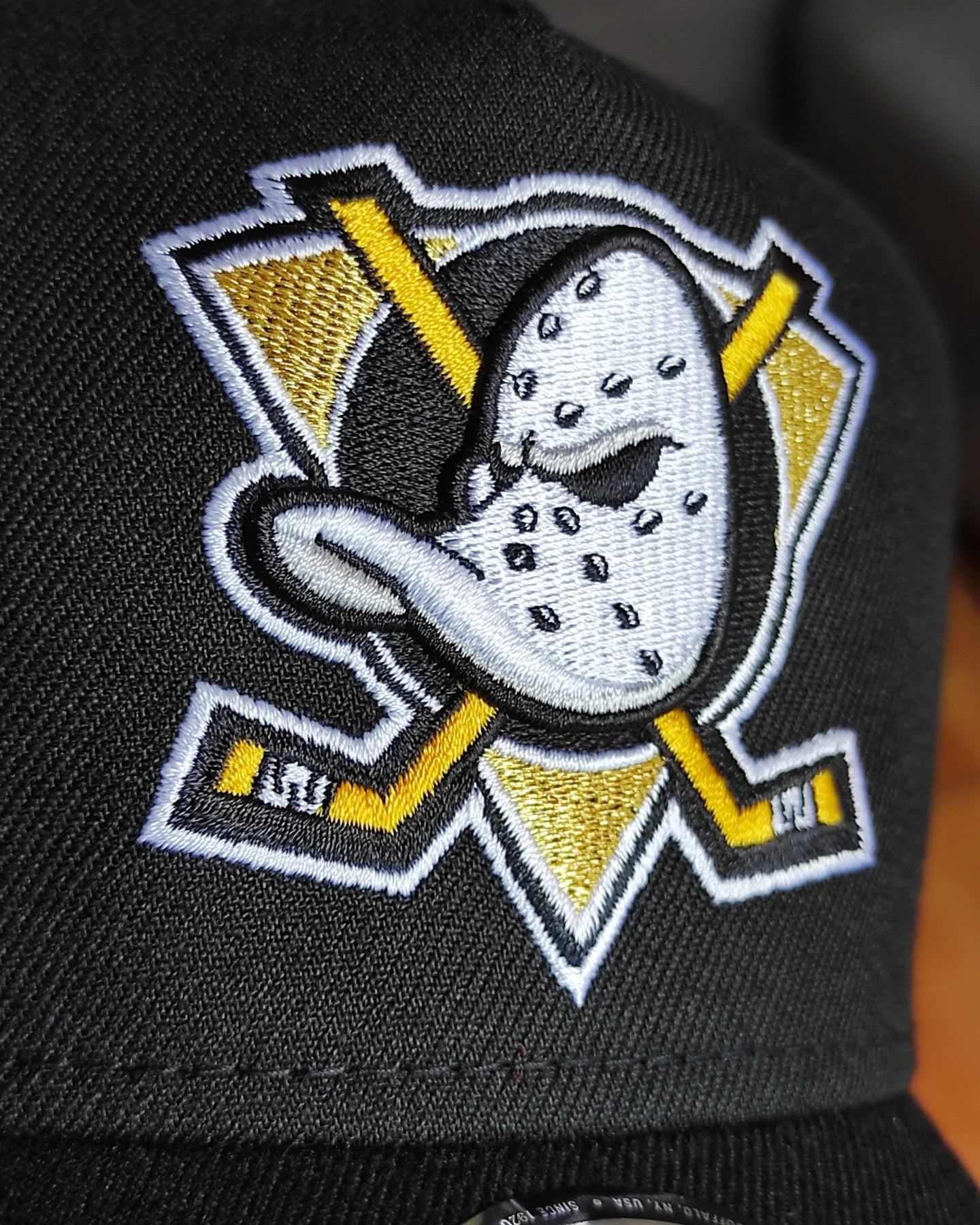 New Era Anaheim Ducks 30th Anniversary Black Classic 9Forty A Frame Snapback