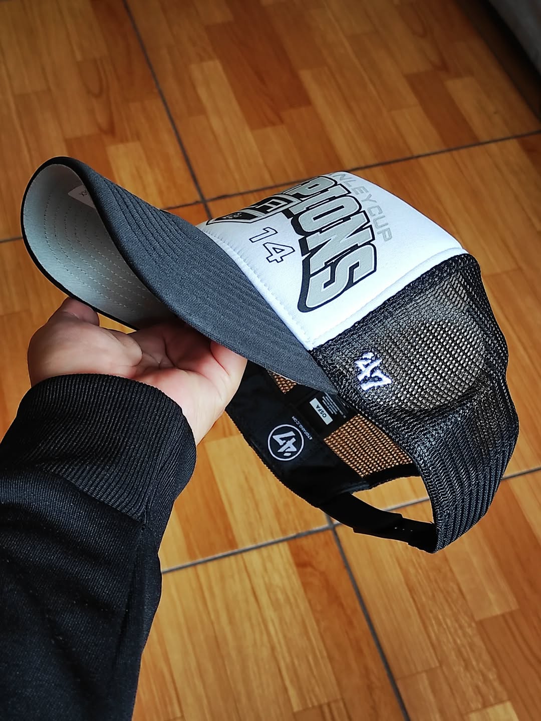 47Brand Los Angeles Kings vintage 2014 Stanley cup black foam Trucker Snapback