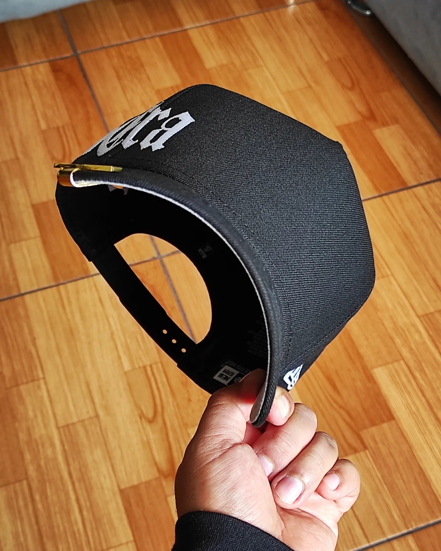Gorra New Era Japan🇯🇵 Essential Ajustable A-frame negra.