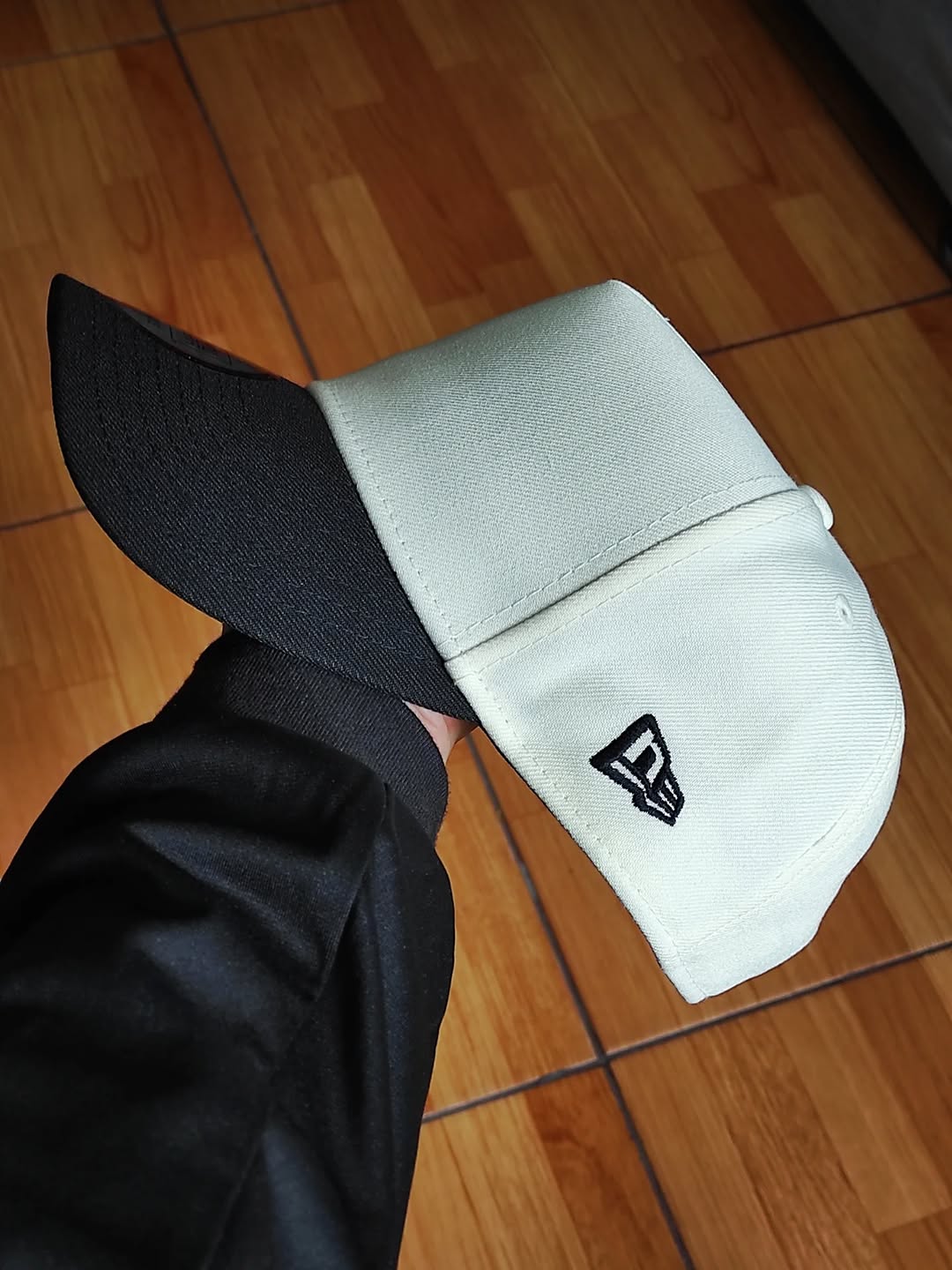 Gorra New Era Japan🇯🇵 Essential Ajustable A-frame chrome negra